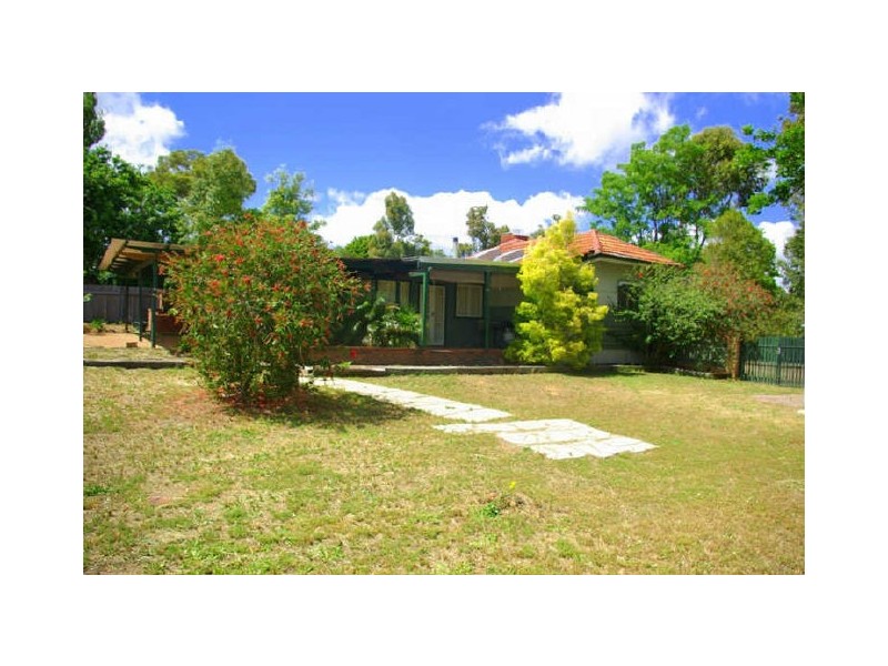 31 Crayden Road, Kalamunda WA 6076