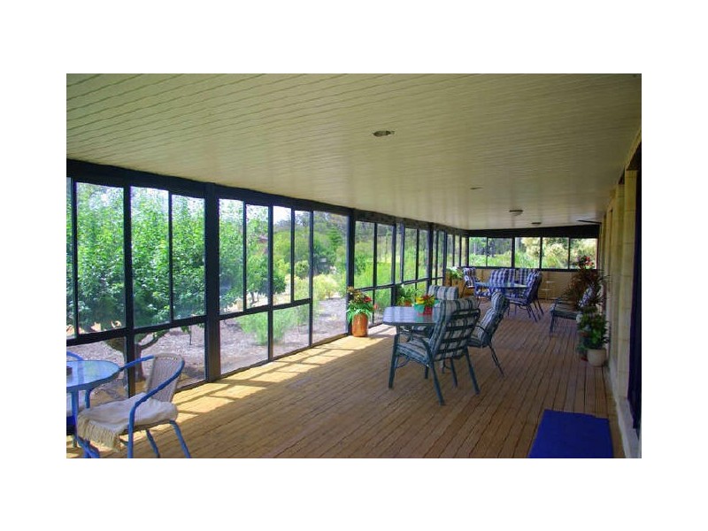 6 Repatriation Road, Pickering Brook WA 6076