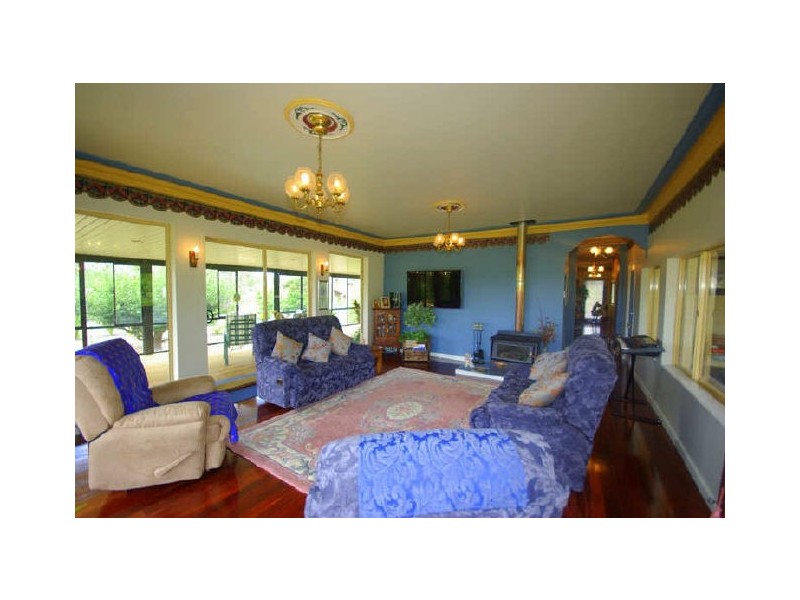 6 Repatriation Road, Pickering Brook WA 6076