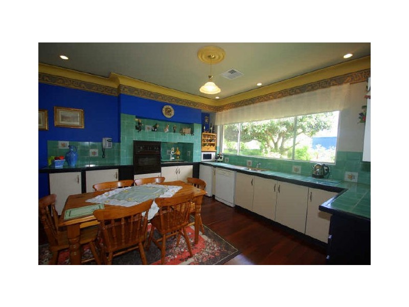 6 Repatriation Road, Pickering Brook WA 6076