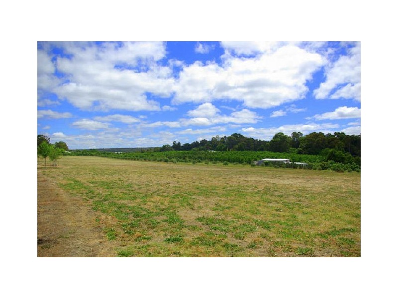 6 Repatriation Road, Pickering Brook WA 6076