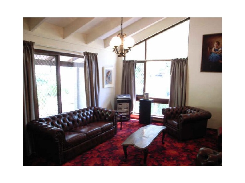 18 Robusta Road, Kalamunda WA 6076