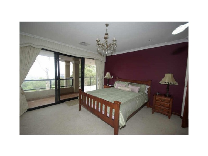 Gooseberry Hill WA 6076