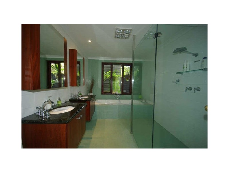 9 Faye Crescent, Gooseberry Hill WA 6076