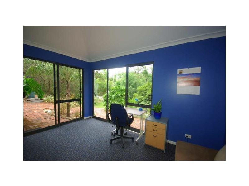 9 Faye Crescent, Gooseberry Hill WA 6076