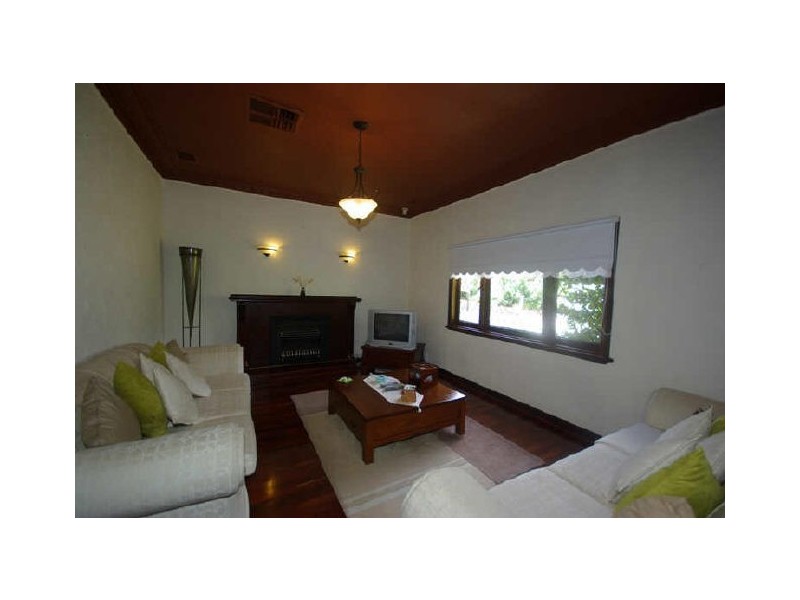 5 Grace Road, Kalamunda WA 6076