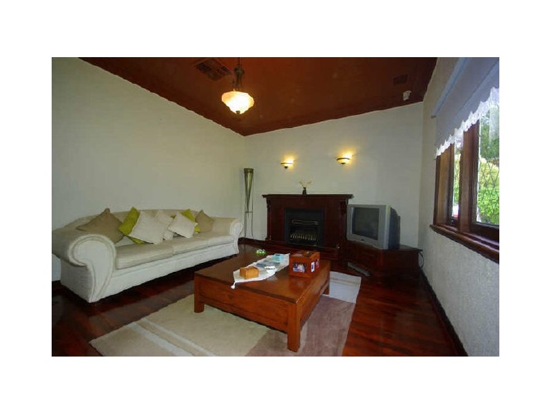 5 Grace Road, Kalamunda WA 6076