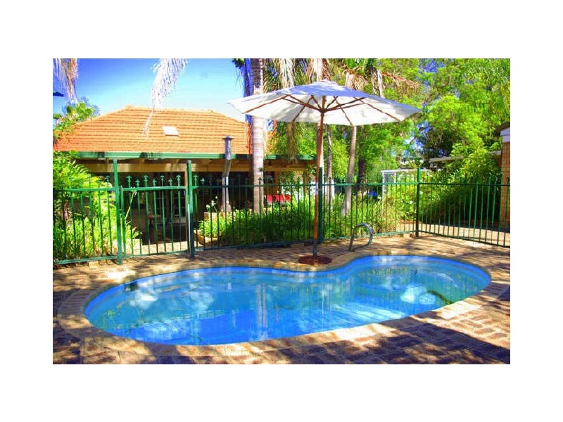 17 Peet Road, Kalamunda WA 6076