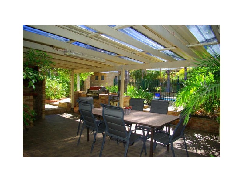 17 Peet Road, Kalamunda WA 6076