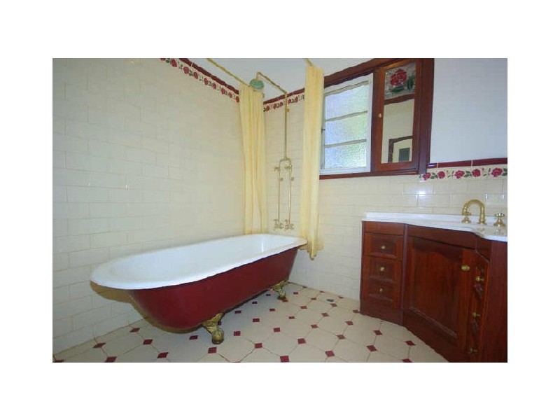 17 Peet Road, Kalamunda WA 6076