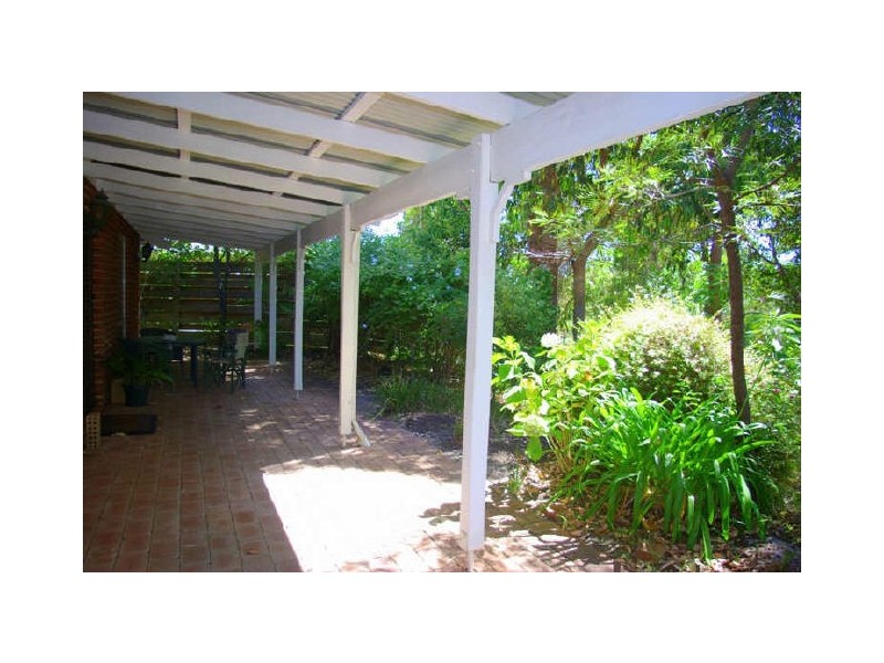 60 Mundaring Weir Road, Kalamunda WA 6076