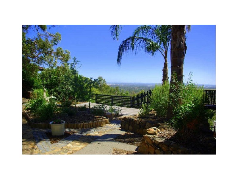 23 Prospect Crescent, Kalamunda WA 6076