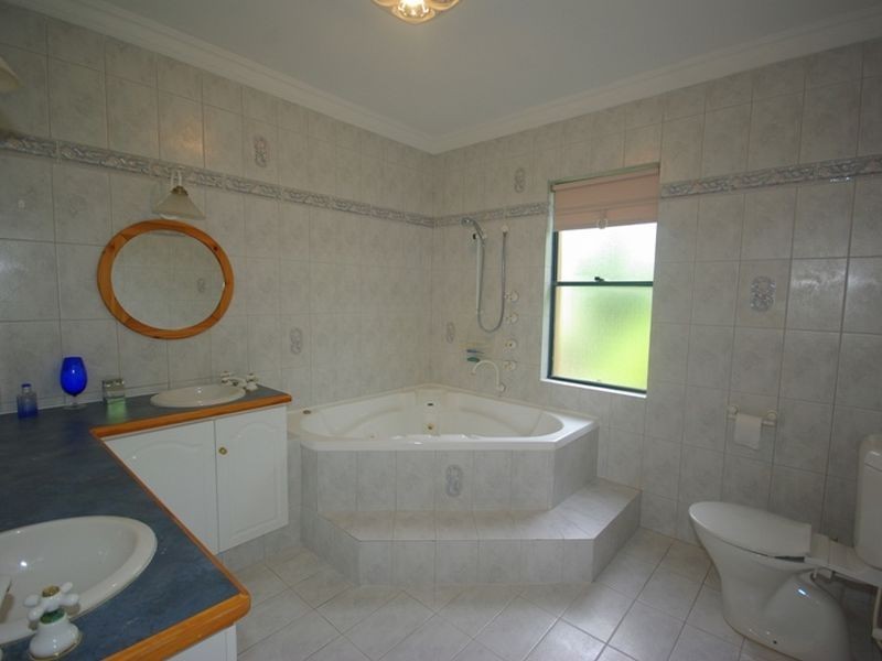 67 Railway Road, Kalamunda WA 6076