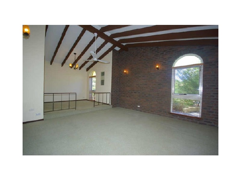 49 Chislehurst Road, Lesmurdie WA 6076