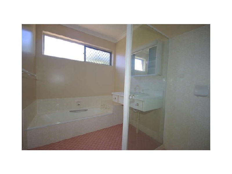 49 Chislehurst Road, Lesmurdie WA 6076