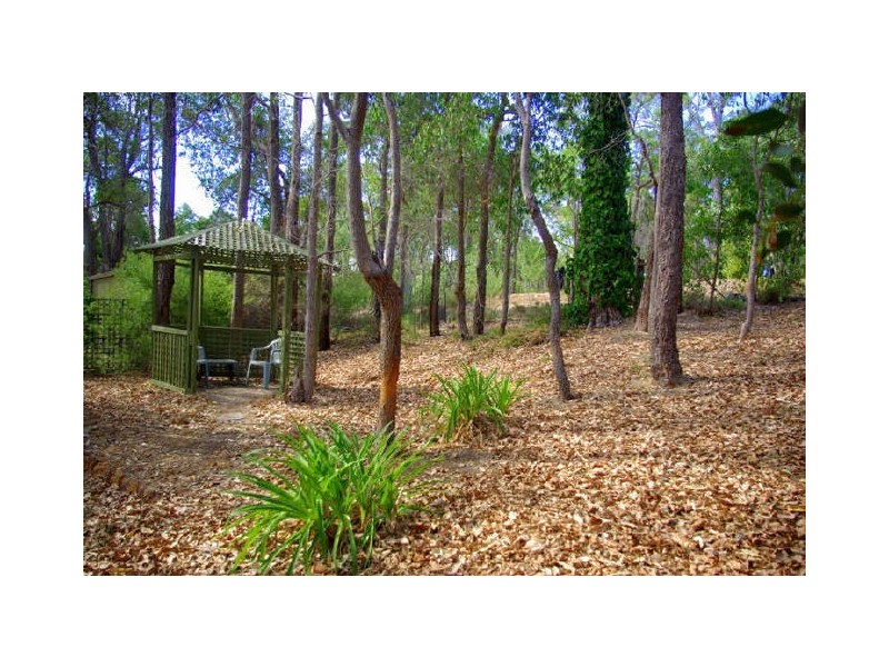 7 Torwood Drive, Gooseberry Hill WA 6076