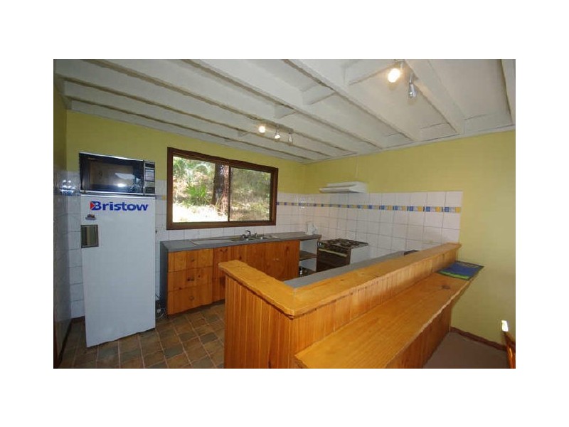 31 Robusta Road, Kalamunda WA 6076