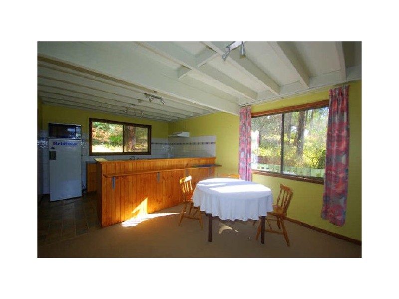 31 Robusta Road, Kalamunda WA 6076