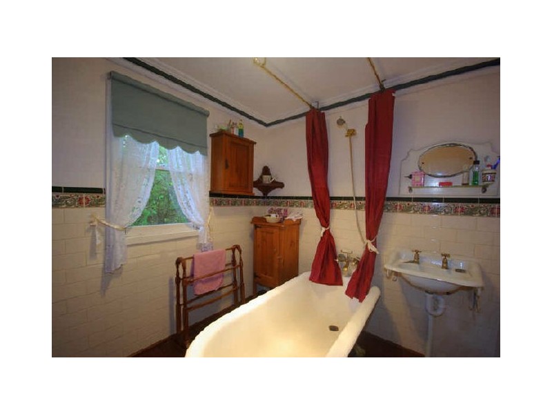 205 Pomeroy Road, Lesmurdie WA 6076