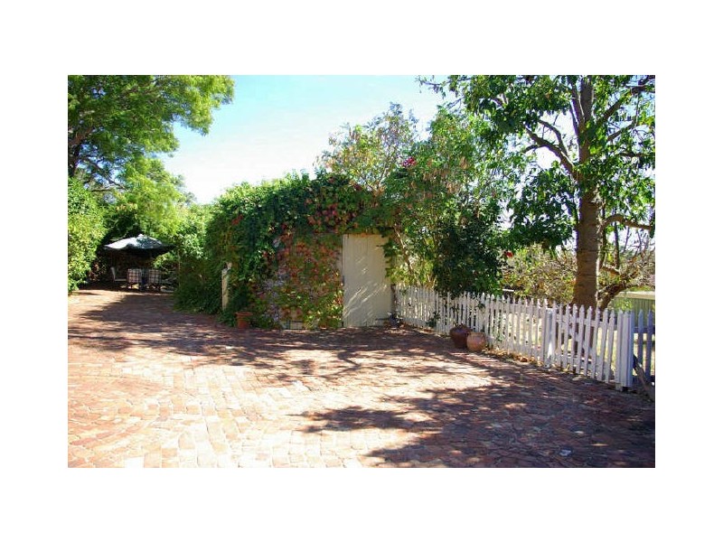 205 Pomeroy Road, Lesmurdie WA 6076