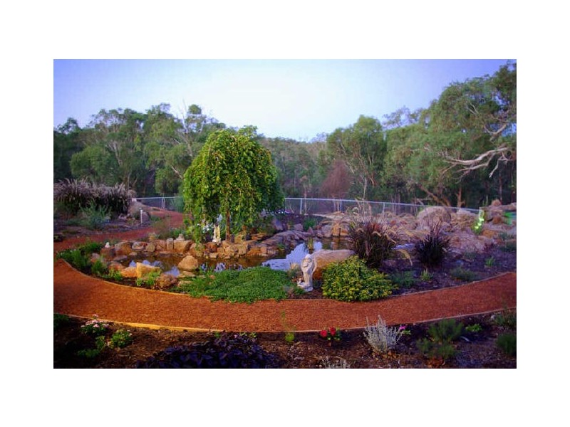 1720 Pechey Road, Swan View WA 6056