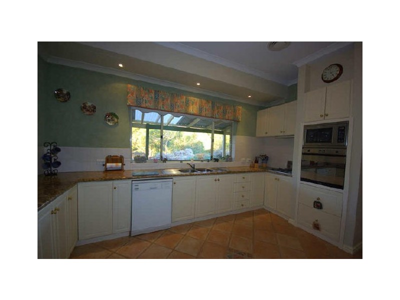 1720 Pechey Road, Swan View WA 6056