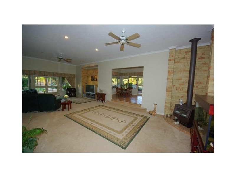 1720 Pechey Road, Swan View WA 6056