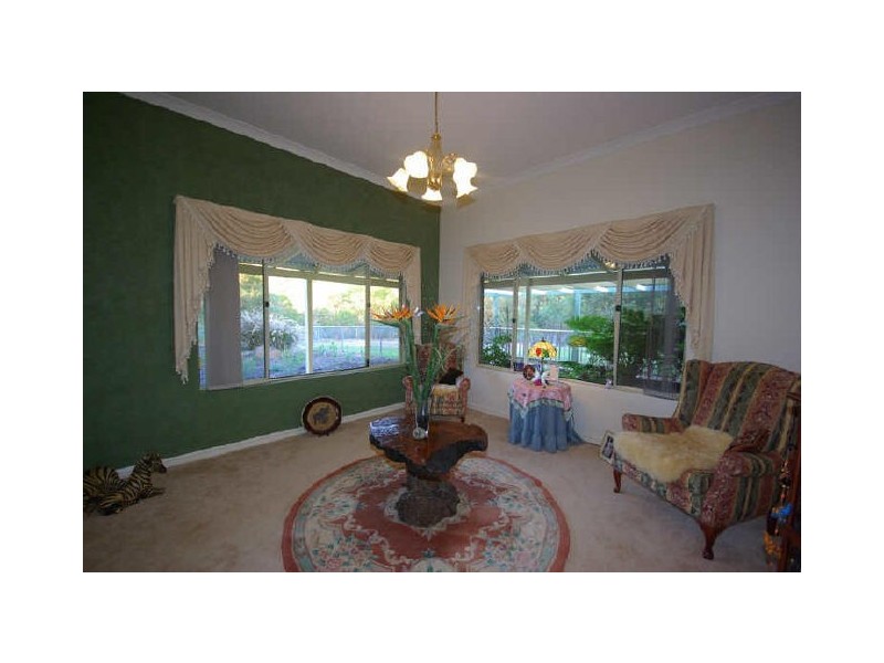 1720 Pechey Road, Swan View WA 6056