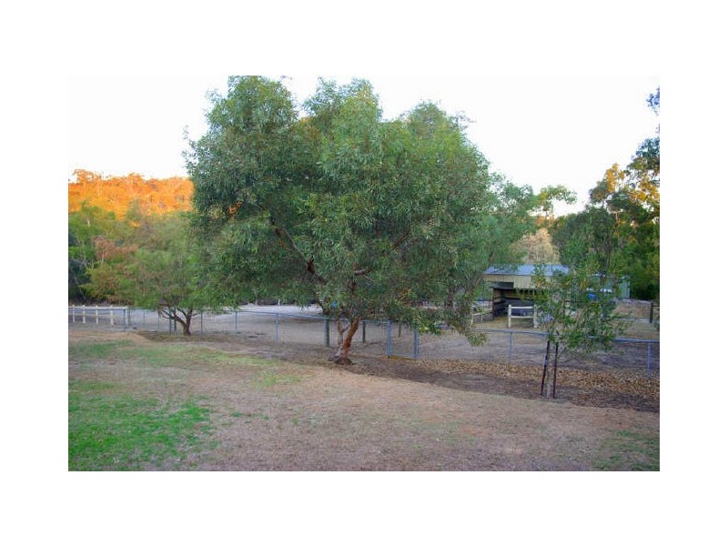 1720 Pechey Road, Swan View WA 6056