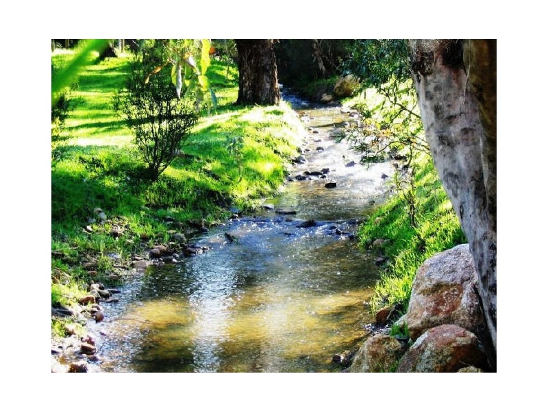 1720 Pechey Road, Swan View WA 6056