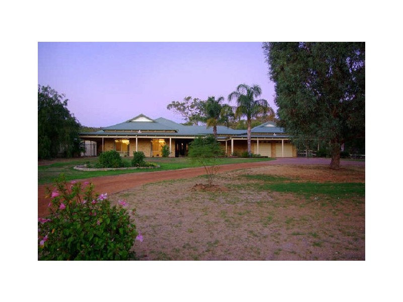 1720 Pechey Road, Swan View WA 6056