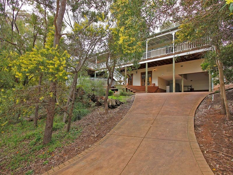 54 John Street, Gooseberry Hill WA 6076