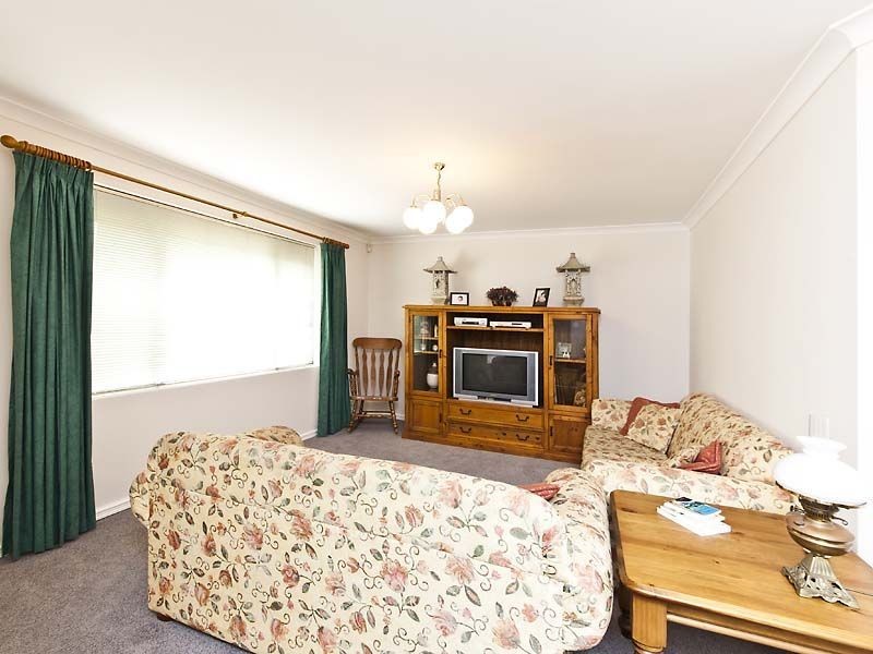 5 Bulla Street, Lesmurdie WA 6076