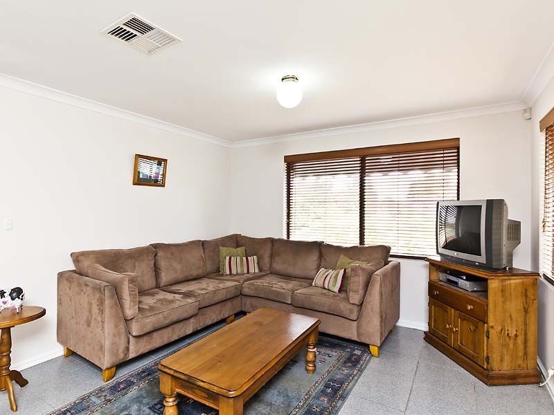 5 Bulla Street, Lesmurdie WA 6076