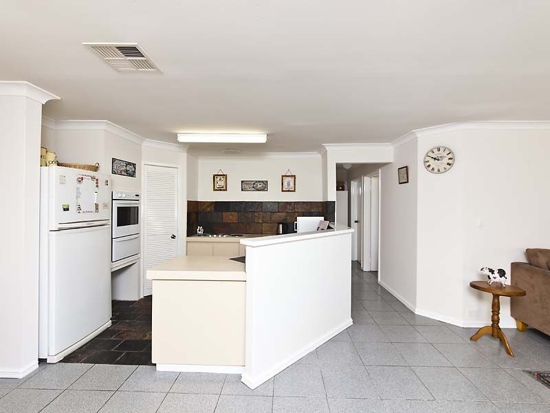 5 Bulla Street, Lesmurdie WA 6076