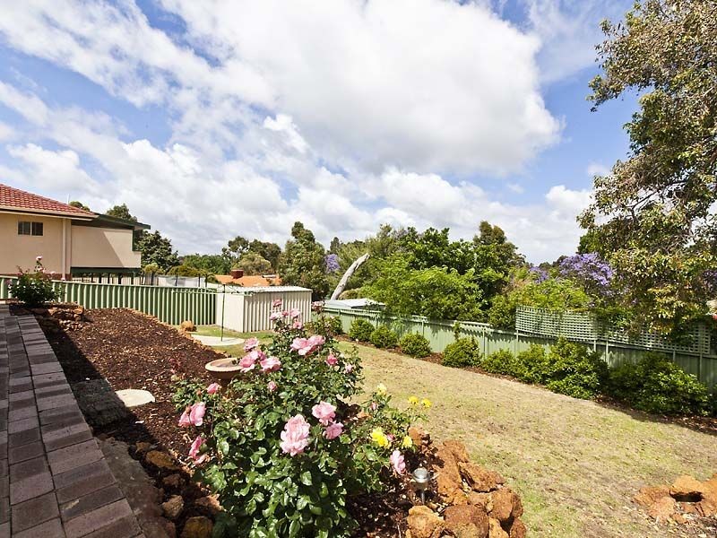 5 Bulla Street, Lesmurdie WA 6076