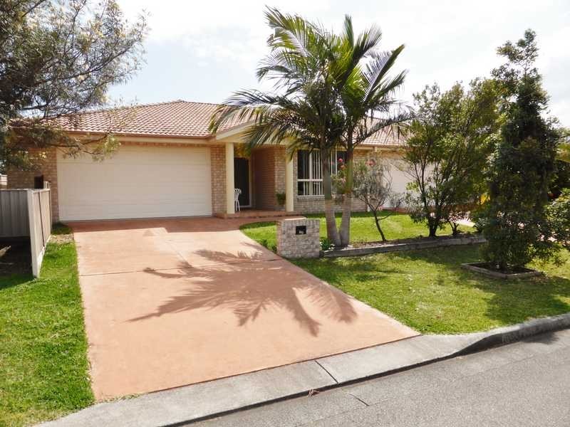 2/3 Ballingal Way, Forster NSW 2428