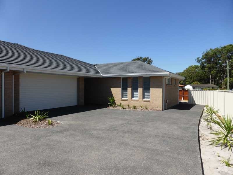 2/11 Michaela Place, Forster NSW 2428
