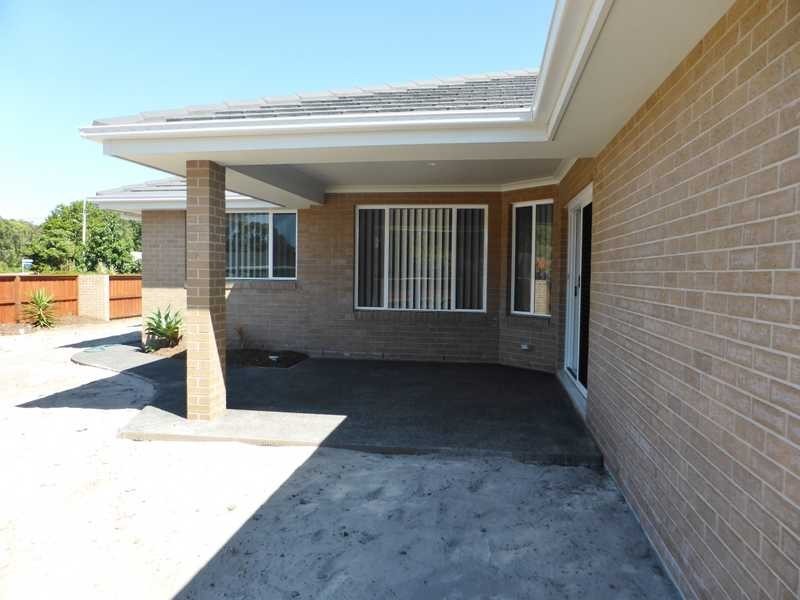2/11 Michaela Place, Forster NSW 2428