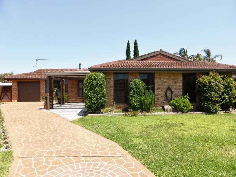 3 Mount View Parade, Tuncurry NSW 2428