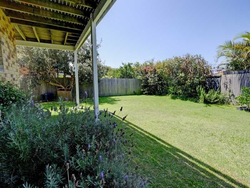 84 Lakeview Crescent, Forster NSW 2428