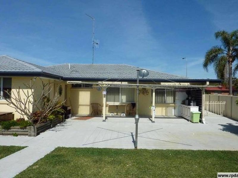 9 Delore Street, Tuncurry NSW 2428