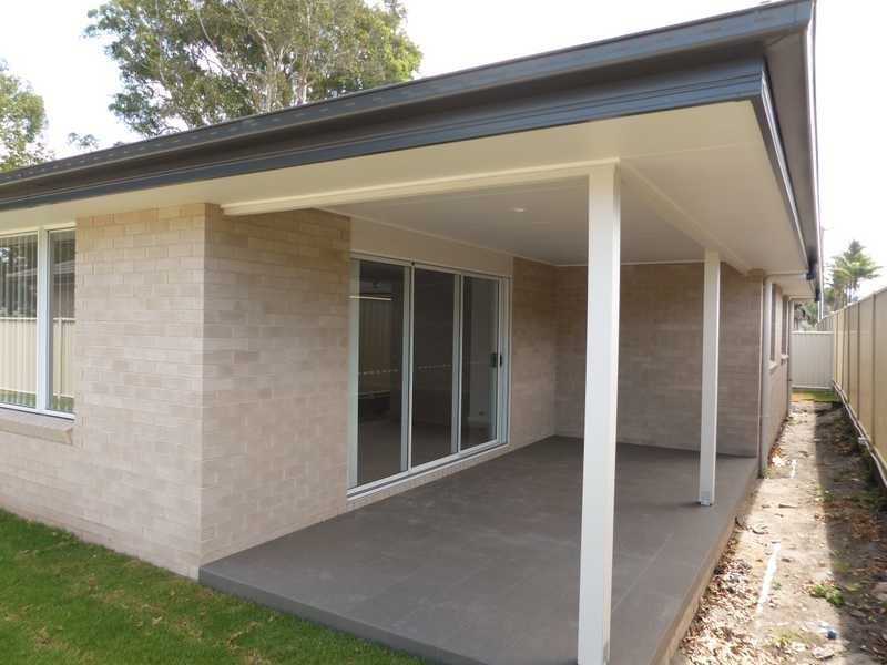 2/58 The Lakes Way, Forster NSW 2428