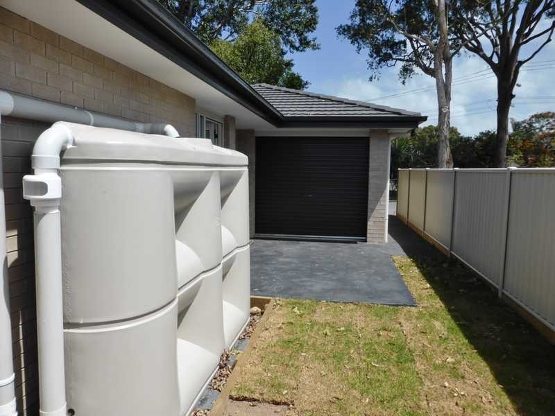 2/58 The Lakes Way, Forster NSW 2428