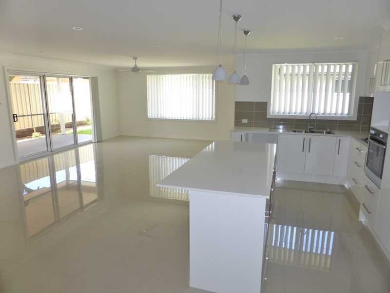 3/58 The Lakes Way, Forster NSW 2428