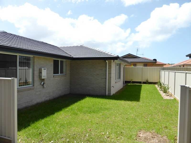 3/58 The Lakes Way, Forster NSW 2428
