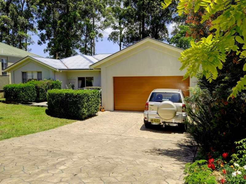 16 Hilltop Parkway, Tallwoods Village NSW 2430