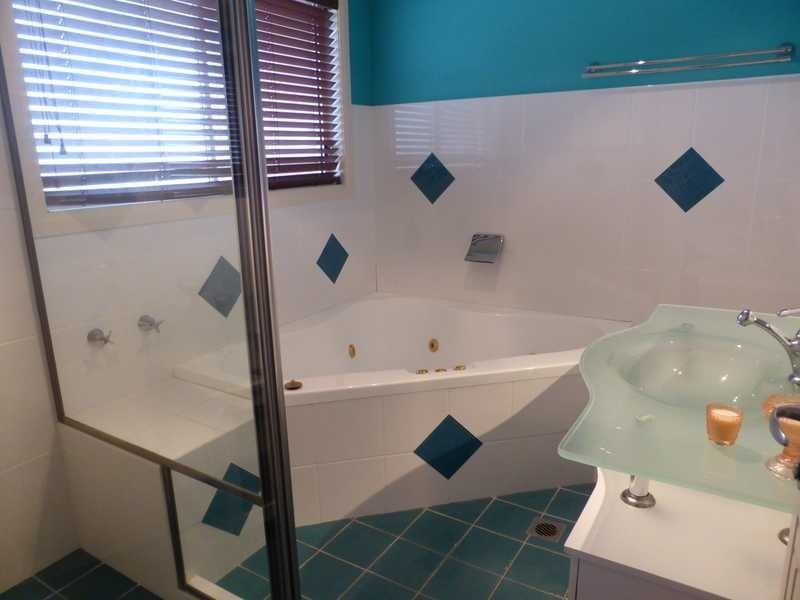 8 Laguna Court, Hallidays Point NSW 2430