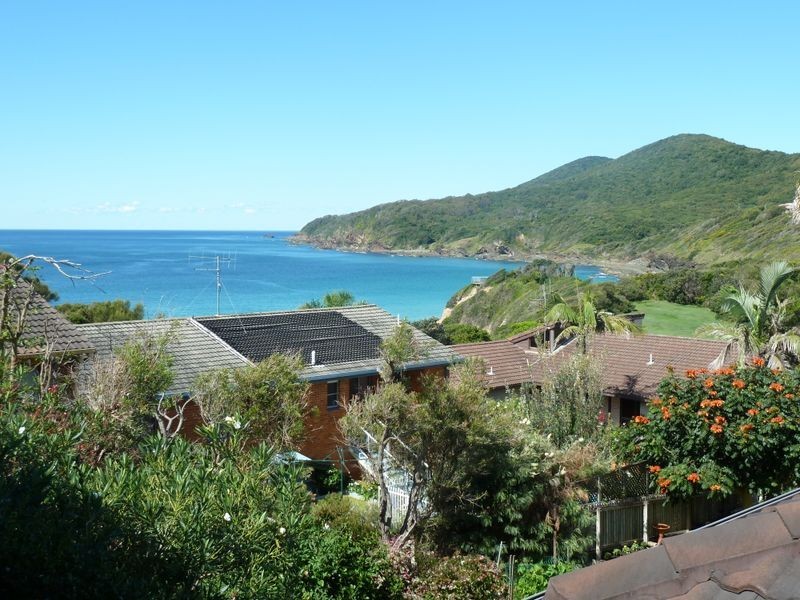 16 Lakeview Crescent, Forster NSW 2428