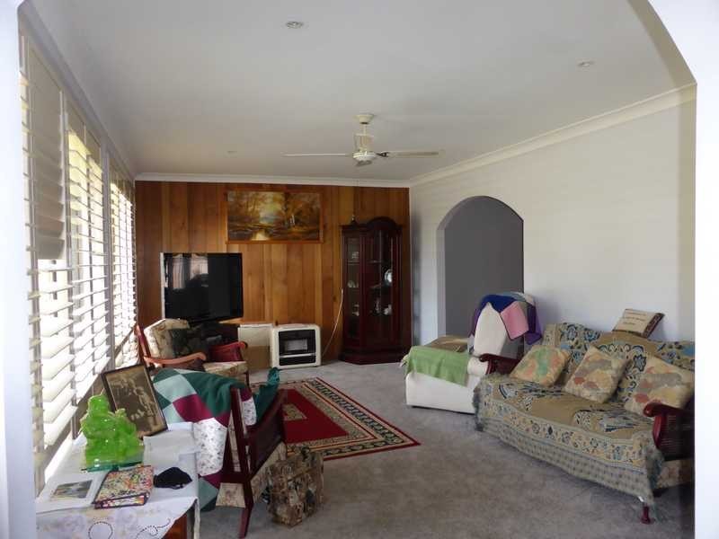 236 The Lakes Way, Tuncurry NSW 2428